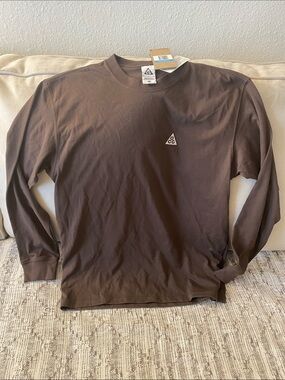 New Men’s Nike ACG Long Sleeve Shirt Medium Brown